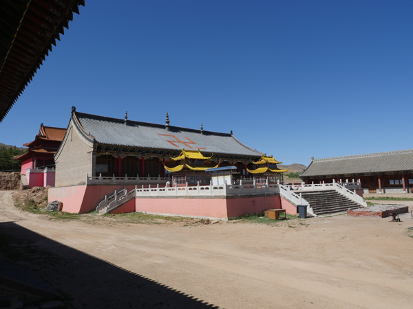 凉城龙华三会寺