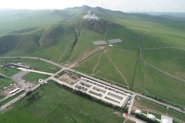 蒙元帝王雕塑群