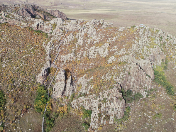 乌里雅斯太山九月中旬