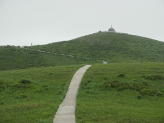 山顶成吉思汗瞭望山敖包