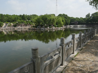 成吉思汗公园七月上旬，敖嫩湖